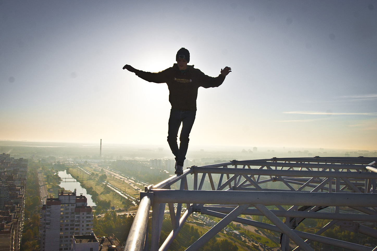 Paschas „Spaziergang“ über den Dächern Kiews / Pascha, n-ost&amp;nbsp;