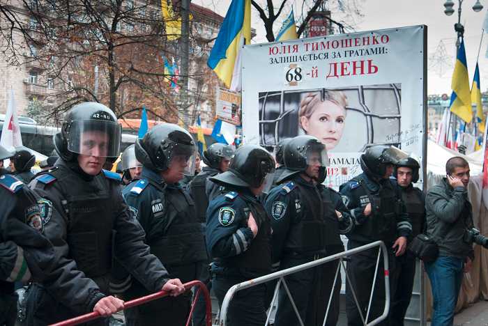 Polizeieinsatz bei Demonstrationen für die inhaftierte, ehemalige Premierministerin Timoschenko / Nina Lishchuk, n-ost