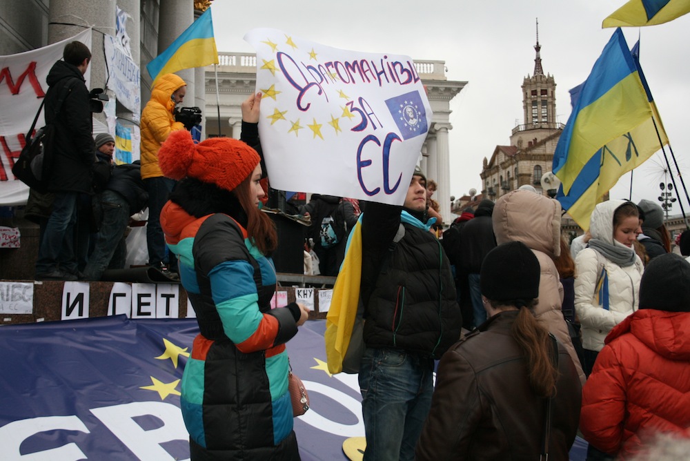 Viele Schüler und Studenten demonstrieren in Kiew für eine Annäherung der Ukraine an die EU. / Andre Eichhöfer, n-ost