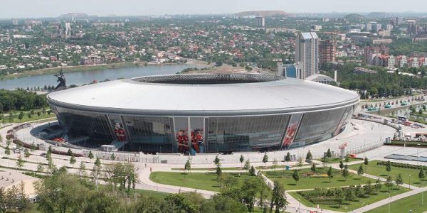 Donbass-Arena in Donezk / Konstantin Chernichkin, n-ost