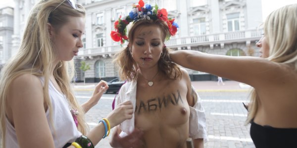 Protest auch ohne Unterwäsche / Femen