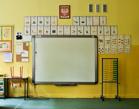 Der Lehrplan für die Schüler ist auch in dieser Grundschule im Zentrum Warschaus mit Beginn des Schuljahres nun ein anderer. / Foto: Stefan Günther, n-ost
