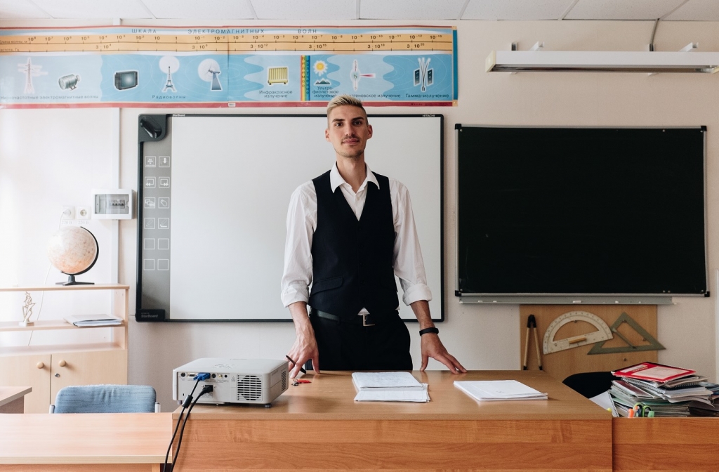 Alexander Jadrin wollte eigentlich Banker werden - jetzt ist er seit vier Jahren Lehrer in einer Kleinstadt in der Nähe von Moskau. / Foto: Ekatherina Anokhina