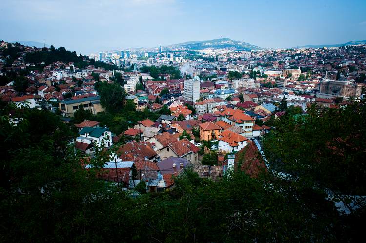 Stadtansicht von Sarajevo / Ruben Neugebauer, n-ost