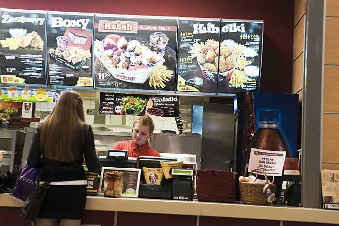 Arbeiten in der polnischen Fast-Food-Branche / Jacenty Dedek