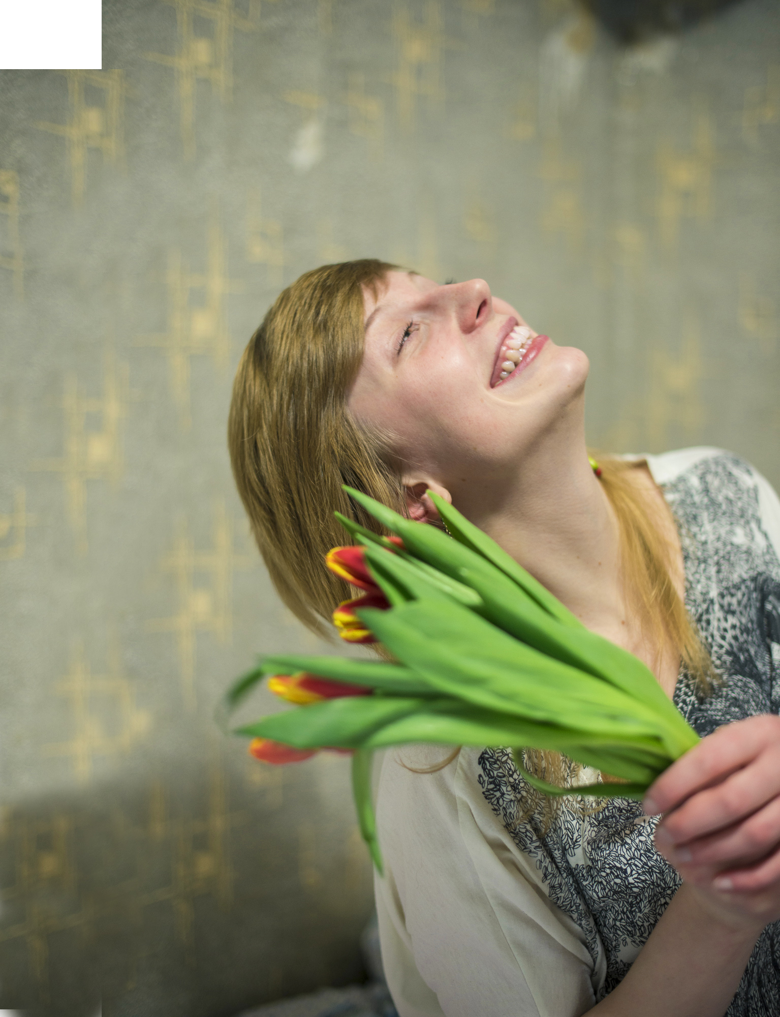 Liisi Mölder hat sich diesmal selbst Blumen zum Frauentag gekauft / Fabian Weiß, n-ost