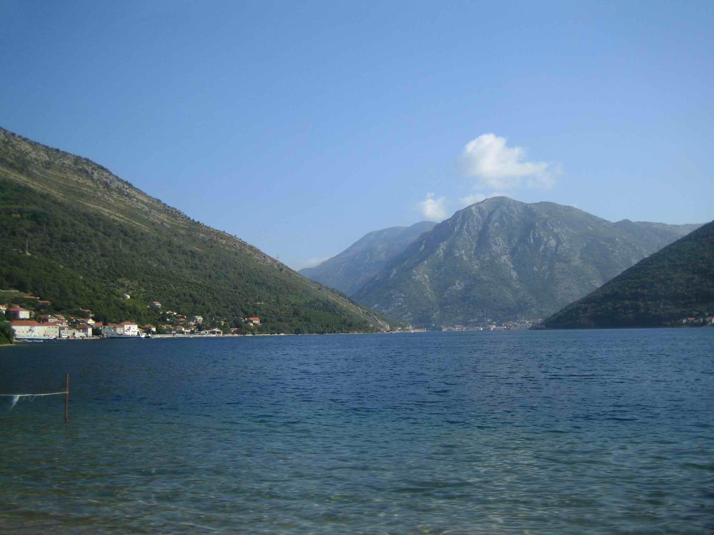 Bucht von Kotor in Montenegro / Jo Dethlefs, n-ost