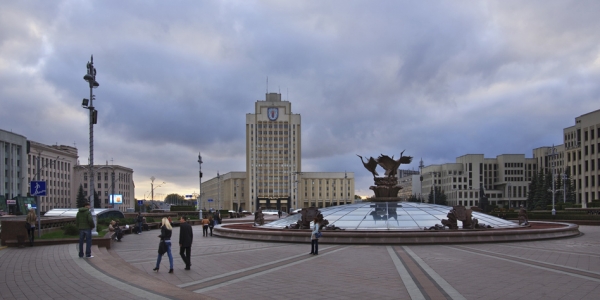 Der Unabhängigkeitsplatz in Minsk. / Stefan Günther, n-ost