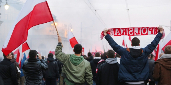 Nationalistische Demonstranten sammeln sich jedes Jahr zum „Marsch der Unabhängigkeit“ am 11. November. Dieses Jahr zogen bis zu 50.000 Menschen durch Warschau. / Marta Kusmierz, n-ost 