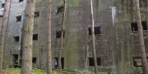 Christianstadt - das vergessene KZ im Wald / Katrin Schröder, n-ost