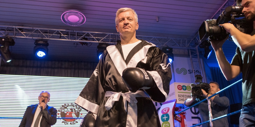Bürgermeister von Poznan und ambitionierter Boxer Jacek Jaskowiak vor seinem Charitykampf gegen den Schwergewichtsprofi Przemyslaw Saleta./ Foto: Marek Lapis, FORUM, n-ost